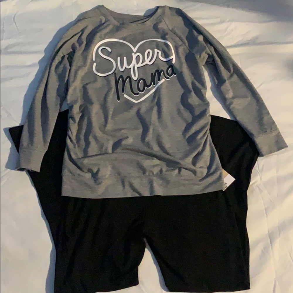 Aglow maternity outfit